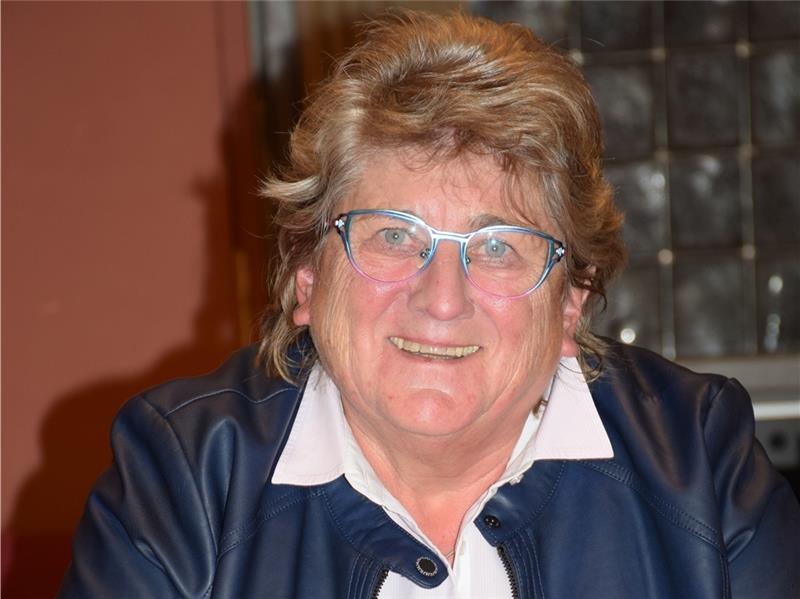 Hat nach dem knappen Wahlentscheid gut Lachen: Inge Bardenhagen bleibt Bürgermeisterin der Ortschaft Hagen. Foto: Strüning