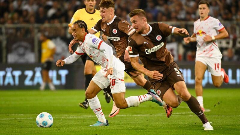 „Richtig St.-Pauli-like“: Aufsteiger jubelt nach Punkt Hauke Wahl nach erstem Punkt: „So richtig ‚St.Pauli-like‘“