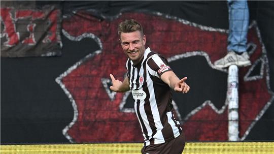 Hauke Wahl steht vor der Rückkehr in die Startelf des FC St. Pauli. (Archivbild)