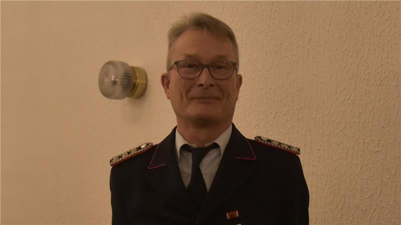 Hauptfeuerwehrmann Klaus Lührs aus Kutenholz erhielt das Ehrenzeichen in Silber des Kreisfeuerwehrverbandes Stade.