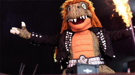 Heavysaurus bringt den Bereich vor der Bühne zum Beben. 