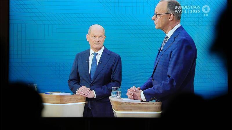 Heftige Wortgefechte: Olaf Scholz und Friedrich Merz im TV-Duell von ARD und ZDF.