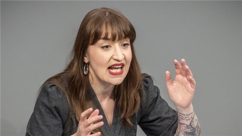 Heidi Reichinnek (Linke) wirft der Koalition Lügen vor.