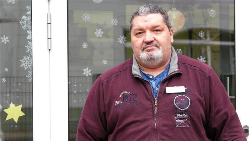 Pflegehelfer aus Kolumbien: Mehr als 50.000 Menschen sind gegen die Abschiebung Heimleiter Tino Wohlmacher kämpft gemeinsam mit Angehörigen um seine Mitarbeiter.