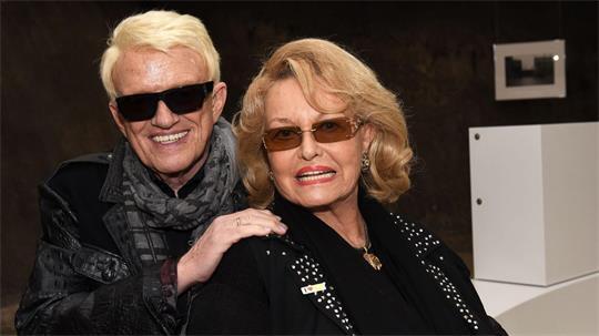 Heino (l.) versteigert 1.200 Erinnerungsstücke aus seiner Ehe mit Hannelore. (Archivbild)