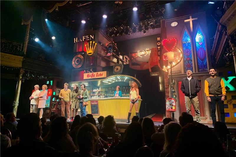 „Der Kiez war am Ende“: Corny Littmann und sein St. Pauli «Heiße Ecke» ist «das erfolgreichste deutsche Musical», sagt Corny Littmann, Theaterchef im «Schmidts Tivoli» am Spielbudenplatz. Foto: Wolfgang Stelljes/dpa-tmn
