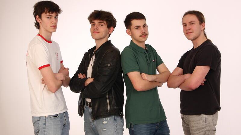 Jugendfestival: Kulturscheune Drochtersen holt vier junge Bands auf die Bühne Heizen den Gästen in der Kulturscheune ein: The NoNames.