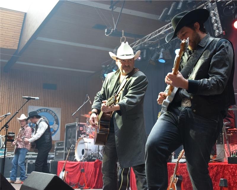 Heizen ein : Andreas Cisek (links) und Chris Kaufmann. Foto von Borstel