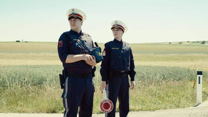 „Andrea lässt sich scheiden“: Ehrliches Provinzporträt Hektisch geht es bei Polizei-Einsätzen von Andrea (Birgit Minichmayr) und Georg (Thomas Schubert) eigentlich nie zu.
