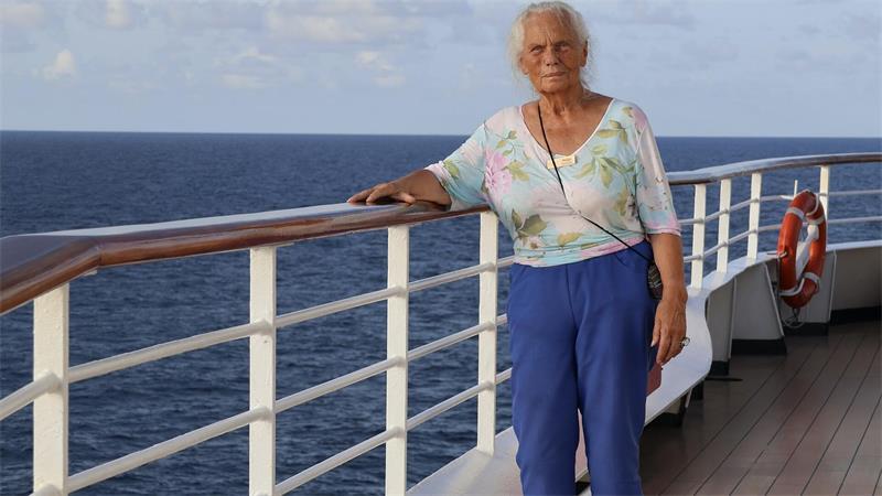 Helga Elwes genießt die Zeit auf dem Kreuzfahrtschiff. Nach den vier Jahren kann sie sich vorstellen, weiterhin dort zu bleiben.