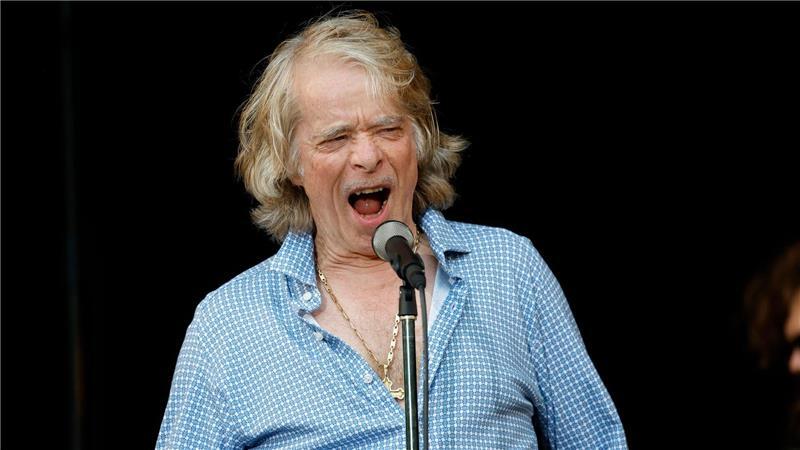 „Happy Birthday“: Fans singen zum 70. von Helge Schneider Helge Schneider feierte seinen Geburtstag in Hamburg - mit Hunderten Fans.