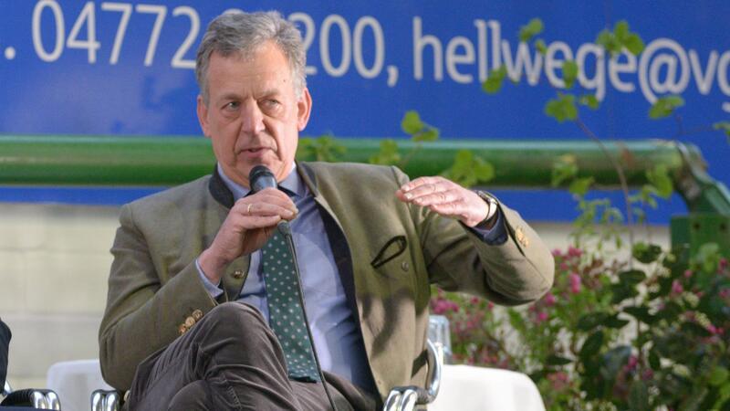Debatte vor 2000 Menschen: Der Wolf mobilisiert die Massen Helmut Dammann-Tamke ist Präsident der niedersächsischen und deutschen Jäger.