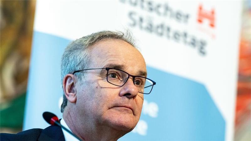 Helmut Dedy vom Deutschen Städtetag sieht Paketautomaten grundsätzlich positiv. (Archivbild)