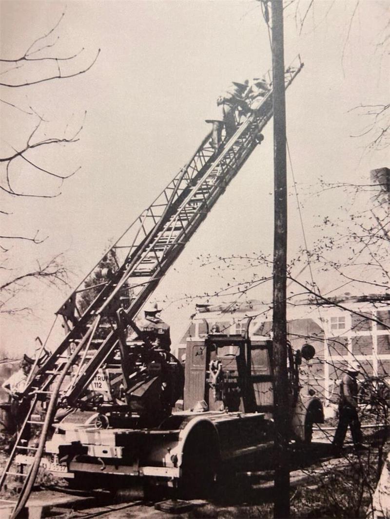 Helmut im Einsatz, 1986 bei einem Brand in Engelschoff.