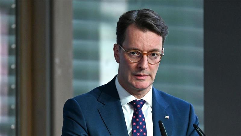 Hendrik Wüst hat über das angepasste Bewerbungskonzept informiert.