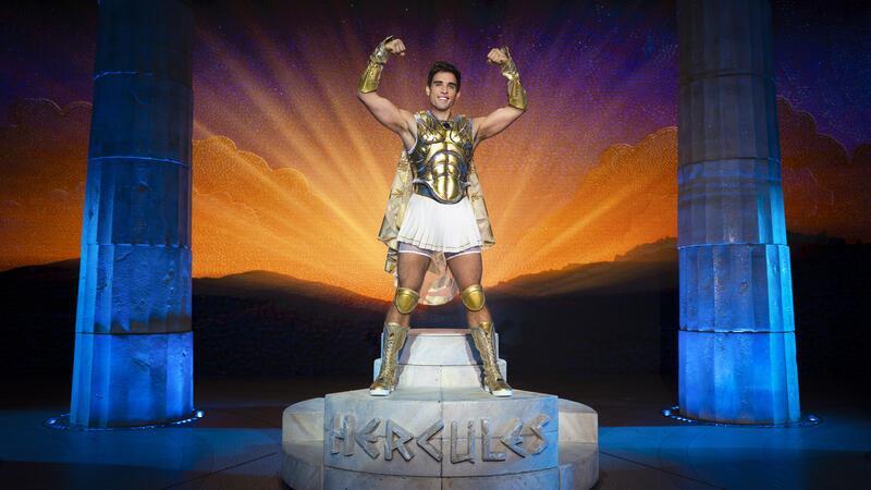 Jetzt Alltagshelden aus dem Landkreis Stade nominieren - und gewinnen Hercules ist ein wahrer Held, der im gleichnamigen Musical mit Muskeln und Herz überzeugt. Foto: Stage Entertainment/Morris Mac Matzen