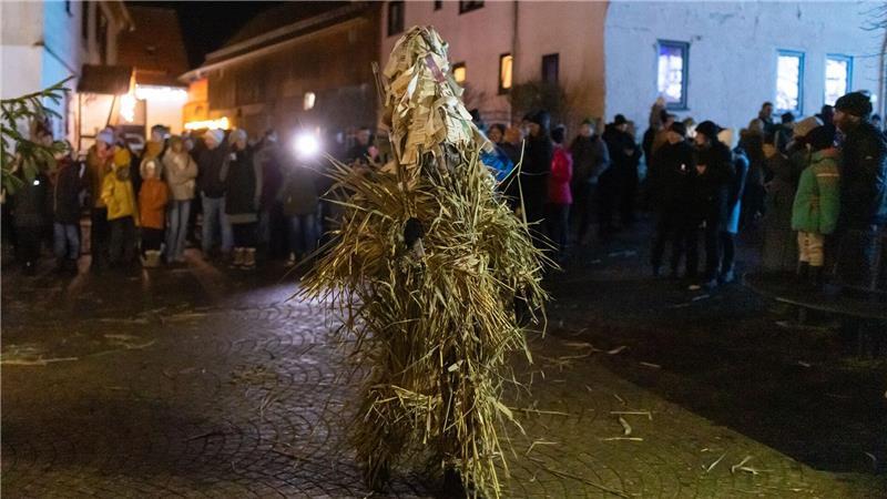Herrschekloese ziehen durch Gethles. 