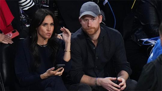 Herzogin Meghan und Prinz Harry wohnen mit ihren Kindern wieder in Großbritannien. (Archivbild)