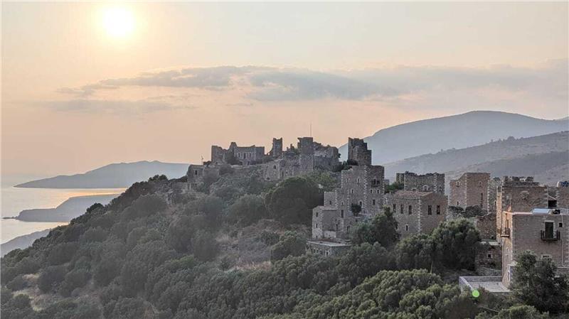 Heute bestaunen viele Touristen die ikonischen Wohntürme der Halbinsel Mani im äußersten Süden Griechenlands.