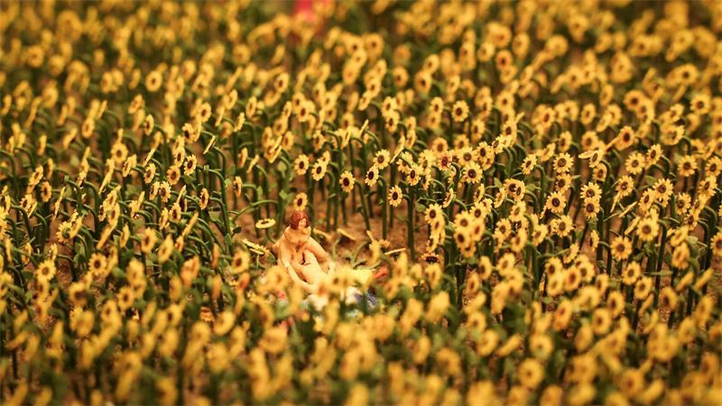 Erstaunliche Fakten rund um das Miniatur Wunderland in Hamburg Hier geht es nicht jugendfrei zu. Szenen wie diese sind meist so gut versteckt, dass Kinderaugen sie in der Regel nicht entdecken. Im Miniatur Wunderland wird das echte Leben abgebildet und dazu gehört eben auch Sex.