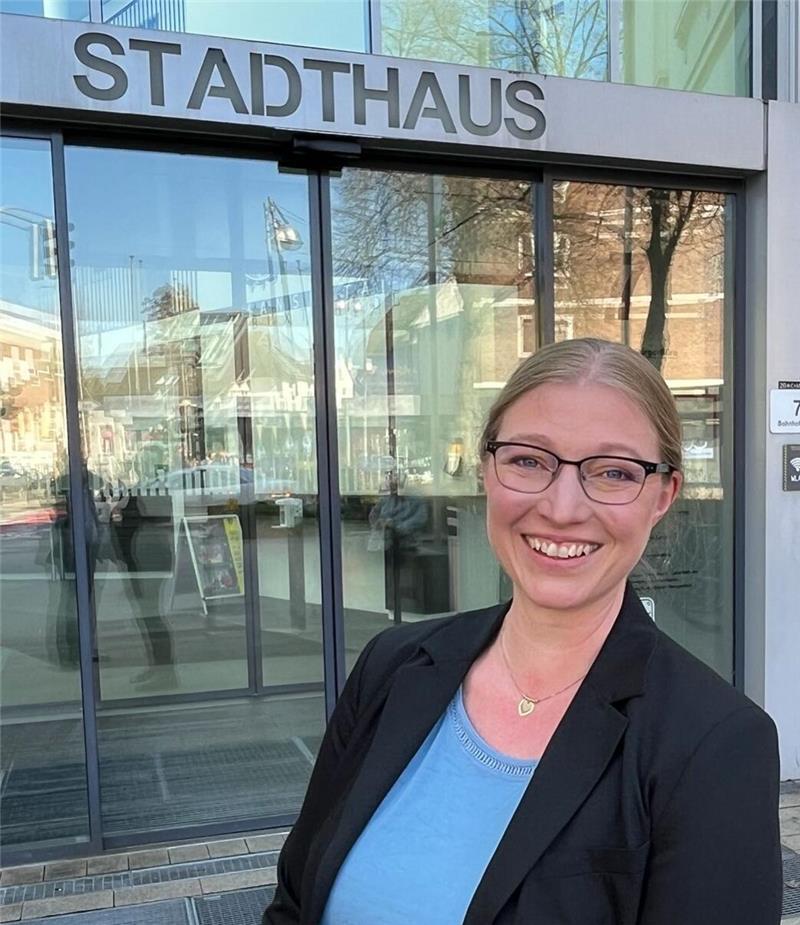 Hier will sie rein: Katharina Mewes strebt bei der Direktwahl den Chefposten im Stadthaus an.