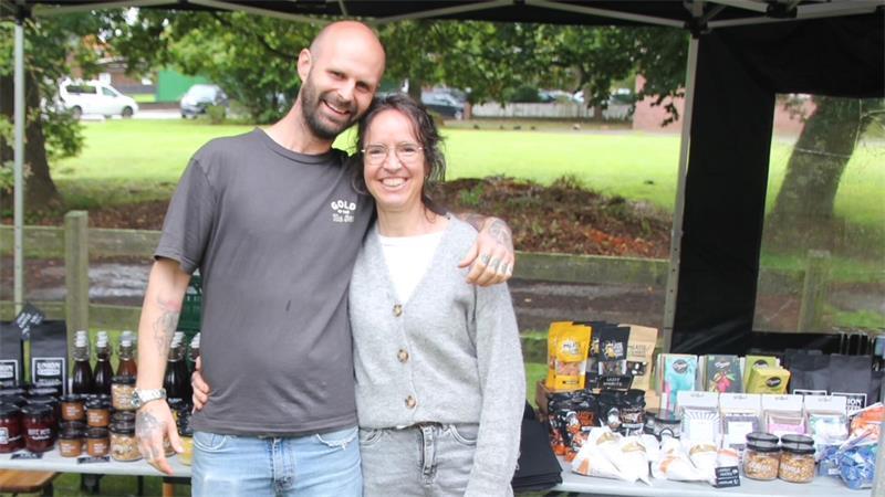 Hinter dem Namen „Tante Hilda“ verbergen sich Monja und Göran Gallandt aus Burweg, die einen Mix aus Café, Frischemarkt, Catering und Feinkost präsentieren.