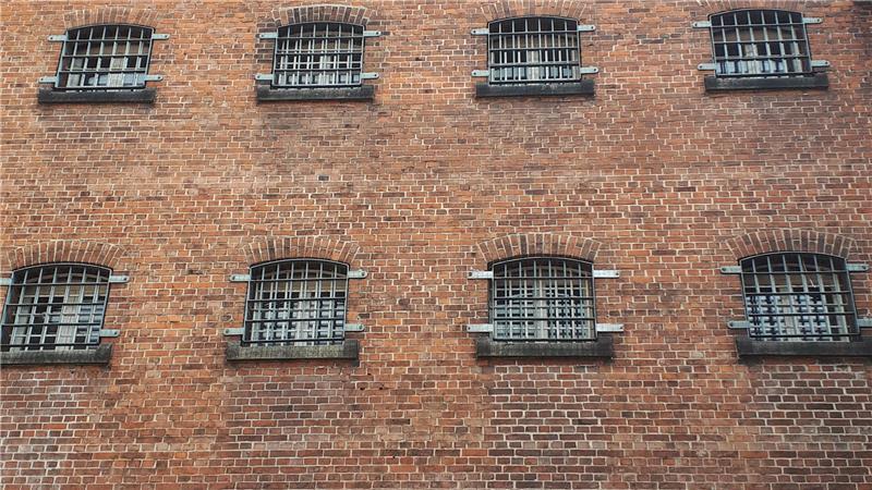 Hinter diesen Gittern verbrachten die Verhafteten im Landgerichtsgefängnis Stade die ersten Tage.
