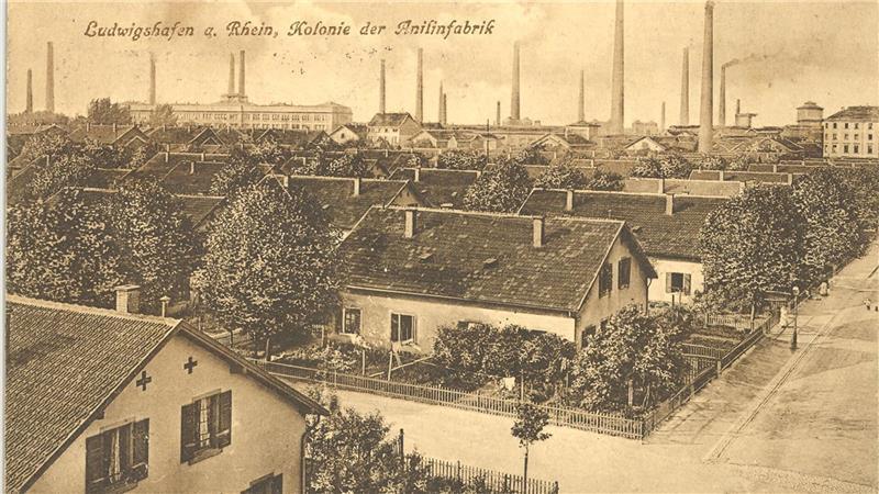 Historische Aufnahme von BASF-Werkswohnungen in Ludwigshafen: Der Konzern will nun 4.400 Wohnungen verkaufen.