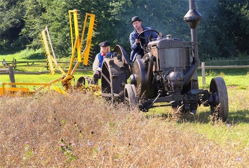 Historisches Landleben beim Erntetag am Kiekeberg.
