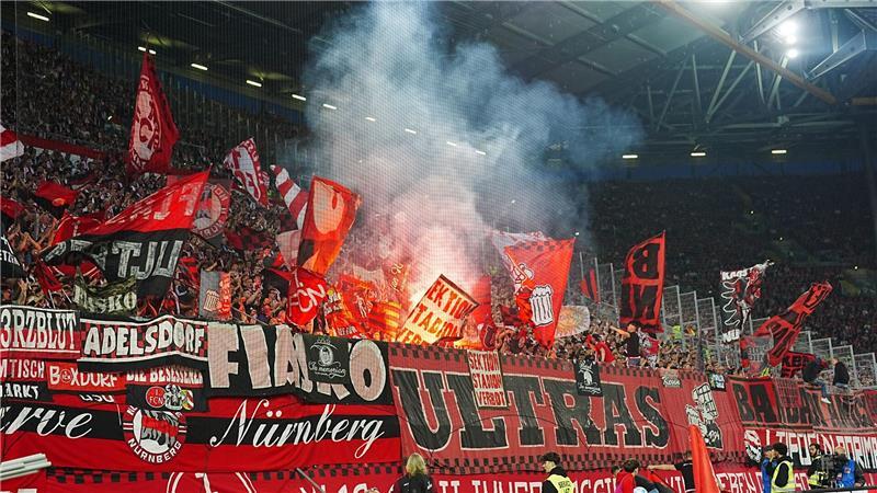 „Für Miro gewonnen“: Kloses emotionale Betzenberg-Rückkehr Hitzige Stimmung auf dem Betzenberg.