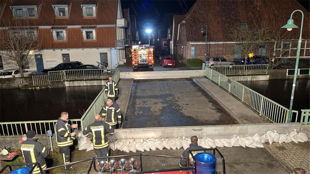 Hochwasser-Alarm an der Lühe und in Dammhausen.