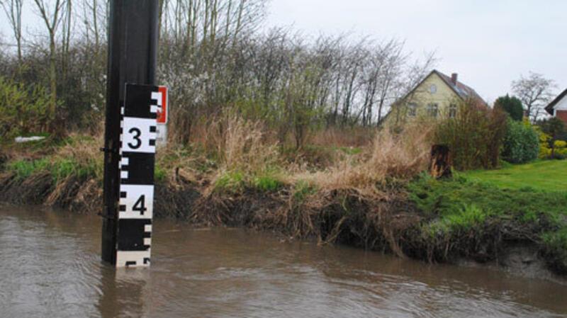 Hochwasserwarnung: Flusspegel von Schwinge und Oste steigt Hochwasser an der Untereste (Symbolbild).