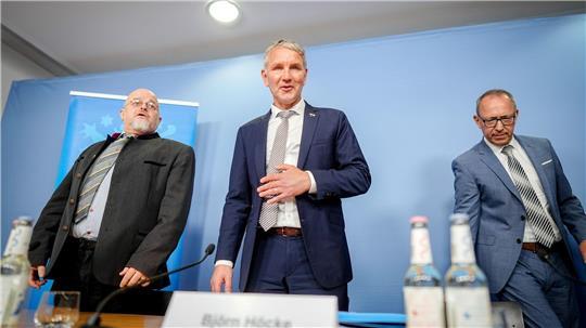 Höcke sieht Gutachten auch als wichtig für Rechtsstreit der Bundes-AfD. 