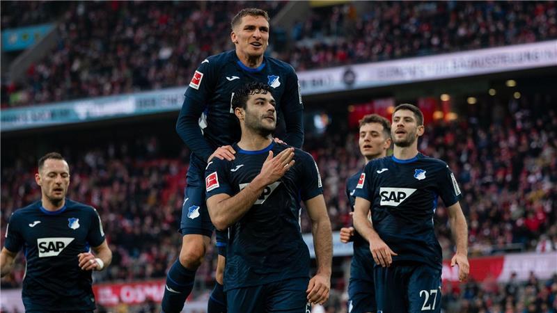 Hoffenheim jubelt über den Ausgleich zum 1:1.