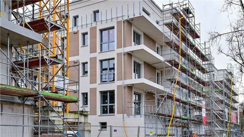 Tiefstand bei neuen Wohnungen - Regierung will Turbo zünden Hohe Kosten und Zinsen machen Neubauprojekte unrentabel (Archivbild)