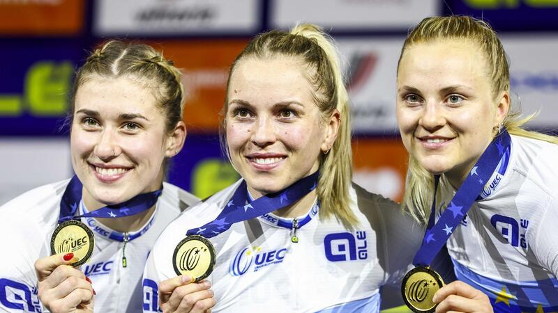 Deutsche Teamsprinterinnen gewinnen zum EM-Auftakt Gold Holten zum EM-Auftakt in Apeldoorn Gold: Pauline Grabosch (l-r), Emma Hinze und Lea-Sophie Friedrich.