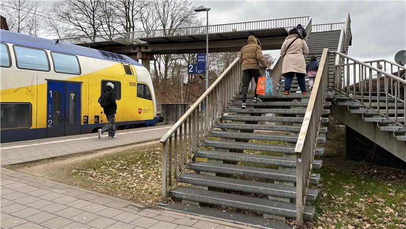 Horneburg will den Bahnhof mit Aufzügen barrierefrei machen - die Deutsche Bahn sieht dafür keine Notwendigkeit.