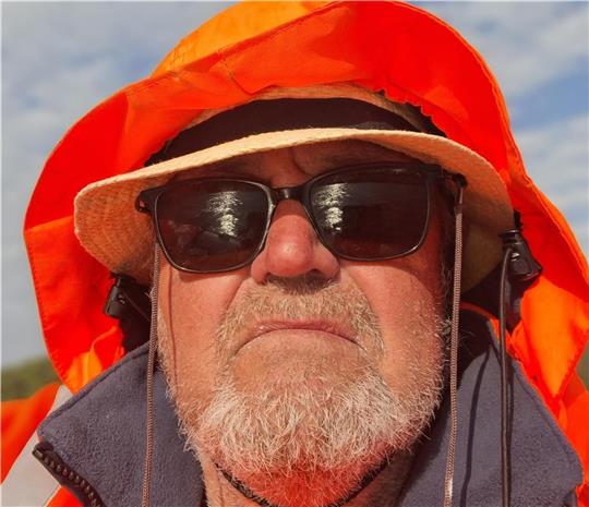 Horst Wittenberg ist ein Seebär. Ohne Wasser fühlt er sich nicht wohl. So kam es, dass er zu einer letzten langen Reise mit dem Schlauchboot aufbrach. Foto: Privat