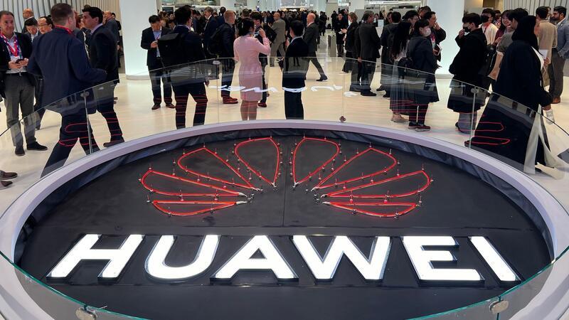 Huaweis Smartphone Mate 60 war in China als Triumph des Konzerns gegen US-Sanktionen gefeiert worden.
