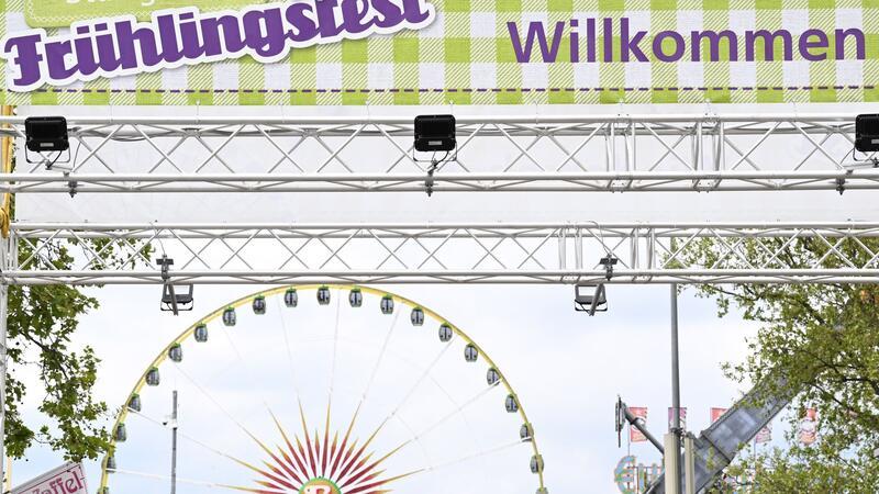 Frühlingsfest-Besuch: 430 Fälle von Magen-Darm-Beschwerden Hunderte Besucher klagten nach dem Besuch eines Festzeltes (nicht im Bild) auf dem Stuttgarter Frühlingsfest über Magen-Darm-Beschwerden.