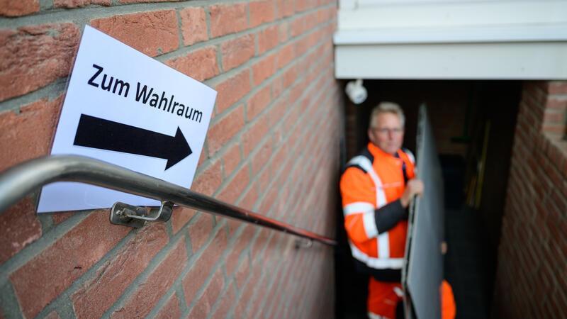Hunderte Wähler werden am Sonntag erwartet.