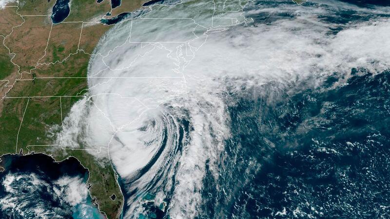 Hurrikane gewinnen immer schneller an Stärke Hurrikan „Ian“ über der Küste des US-Bundesstaats South Carolina.