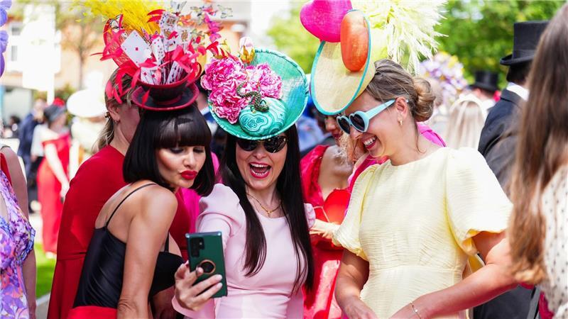 Hutparade in Ascot