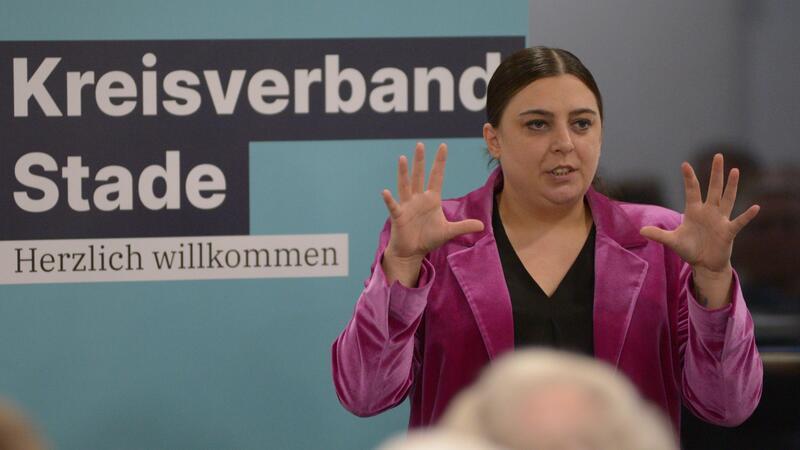 „Ich bin der ‚Wildfang‘ unter den Kandidaten“, sagt Sabrina Klapper. Die Gastromonin punktet mit praktischer Erfahrung und hoher Affinität zu den Sozialen Medien.