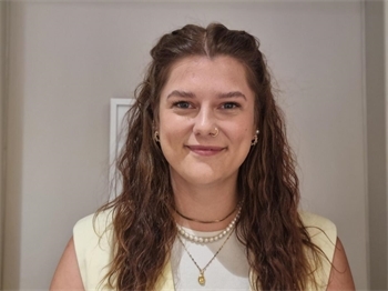 „Ich bin froh, dass es nicht mehr 32 Grad in meiner Dachgeschosswohnung sind und ich wieder durchschlafen kann - bis zur nächsten Hitzewelle.”Madita Dinklage, Schmuckverkäuferin aus Stad, am 3. Juli 2026