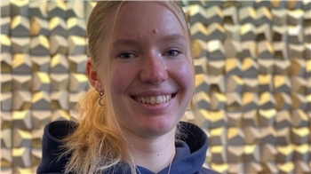 „Ich bin froh, dass ich hier in der Kulturförderung bin und mir einen Eindruck von den verschiedenen Bereichen verschaffen kann.“ Laura Kronschewski, FSJlerin bei der Stadt Buxtehude, am 24. September 2024