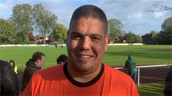 "Ich durfte zwar ein spannendes Plaketten-Spiel zwischen Bützfleth und dem ASC pfeifen, aber es war sehr kalt." Marcel Smilari, Schiedsrichter von der SG Freiburg/Oederquart am Sonntag, 25. Oktober 2026.