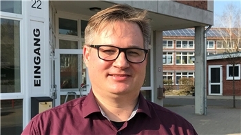 „Ich freue mich auf den Ganztag in der Grundschule der GOBS Nordkehdingen, der ab diesem Sommer startet. Die Planungen laufen.“Torben Zimpel, Leiter der Grund- und Oberschule Nordkehdingen