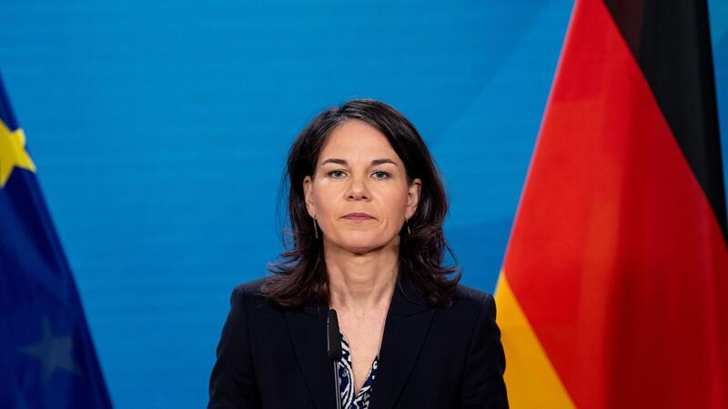 „Ich rufe alle Akteure in der Region auf, besonnen zu handeln“, sagt Außenministerin Annalena Baerbock (Bündnis 90/Die Grünen), im Auswärtigen Amt.