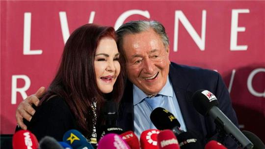 „Ich wünschte, ich könnte länger bleiben“: Priscilla Presley begleitet Richard Lugner in diesem Jahr zum Opernball.